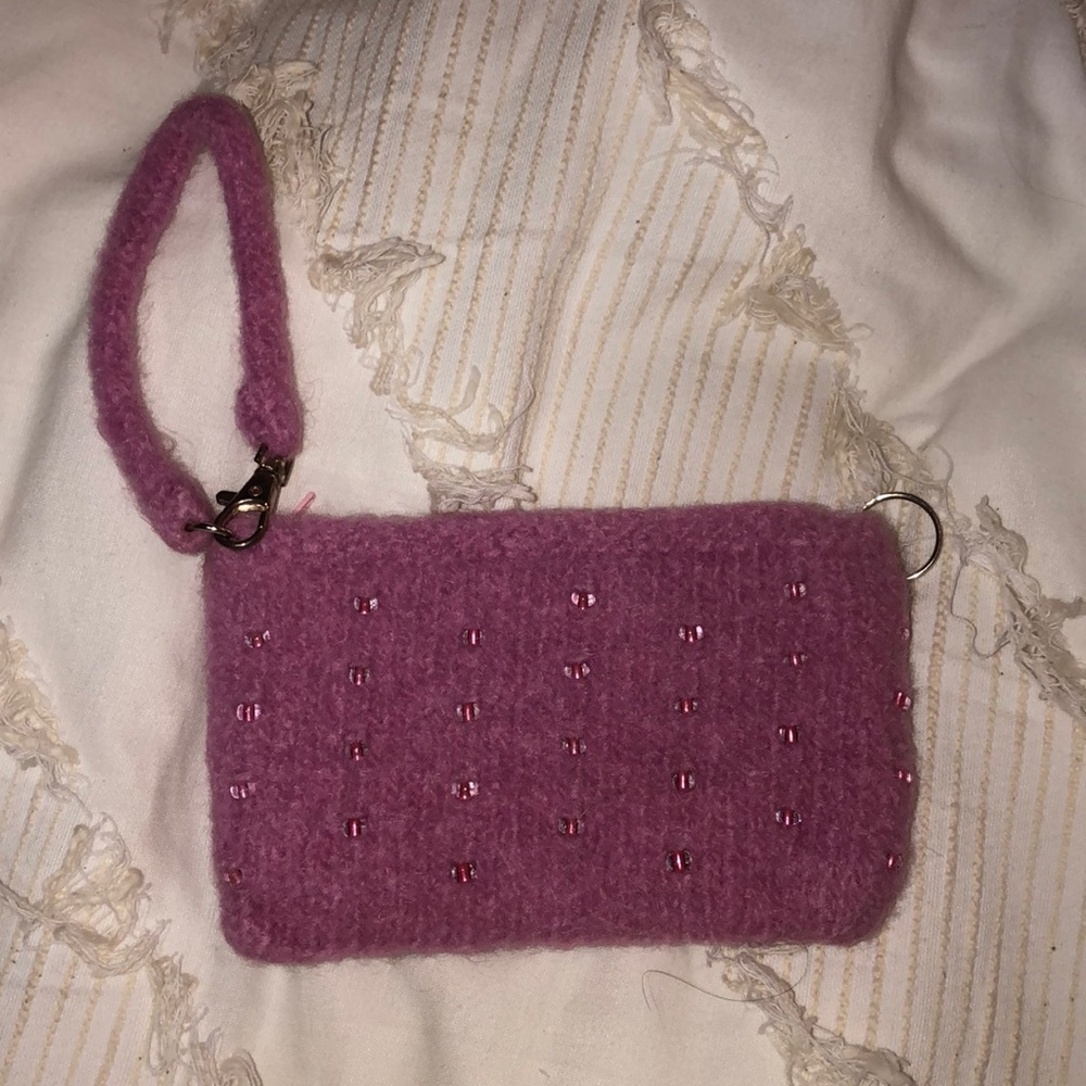 It’s Felted Clutch